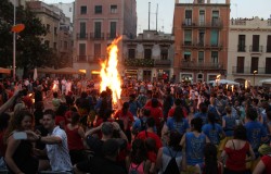 Cloenda del 30 Tradicionàrius i Revetlla de Sant Joan amb la Violeta de Gràcia